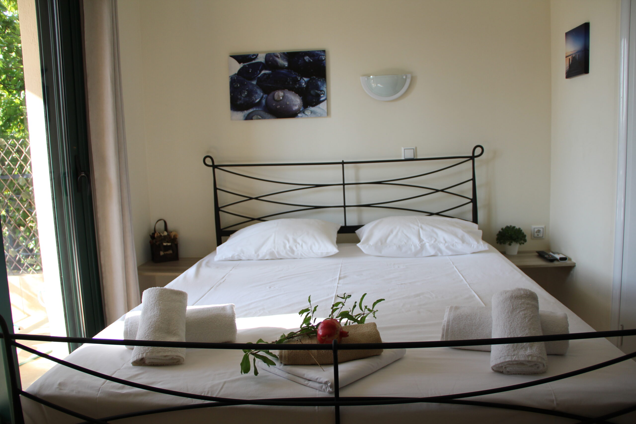 Double bed by the balcony