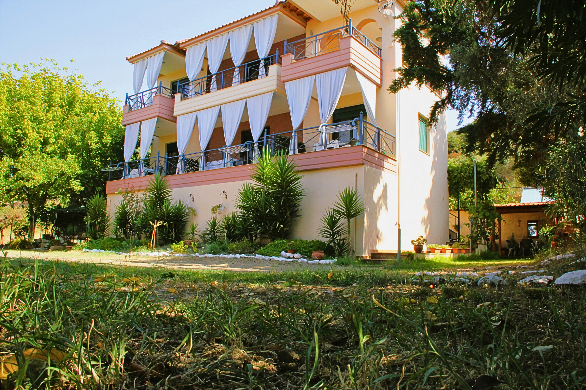 The House of Alkyon — house and garden, vacation rental in Toroni, Halkidiki